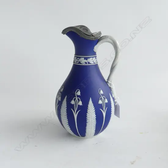 VINTAGE COBALT & WHITE PARIAN JUG, PEWTER LID, WHITE FERN & FLOWER PATTERN H.250mm