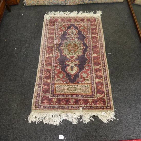 SM HAND KNOTTED RUG 1220 x 700mm