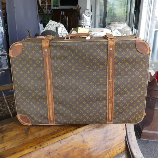 LOUIS VUITTON STYLE SOFT TOP SUITCASE, CONSIDERABLE WEAR, 820 x 520 x 260mm