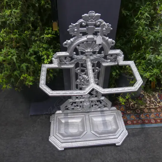 SILVER PAINTED CAST IRON UMBRELLA STAND H.825mm