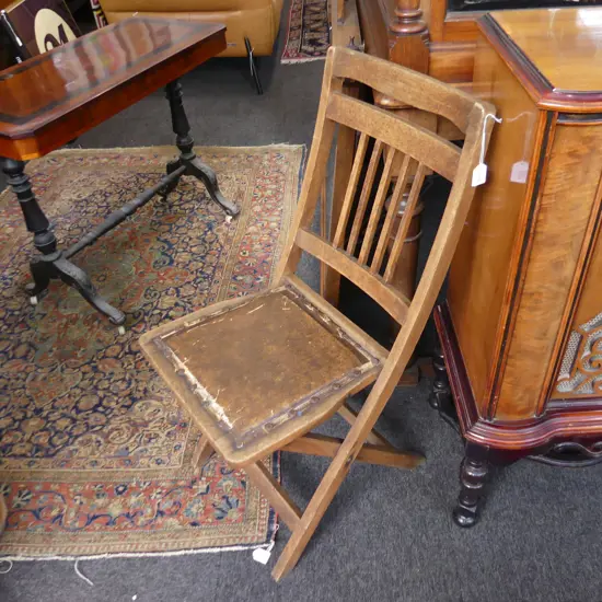 VINTAGE OAK FOLDING CHAIR