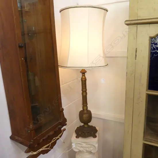 VINTAGE ASIAN BRASS SIDE LAMP – H.950mm WITH SHADE– WORKING