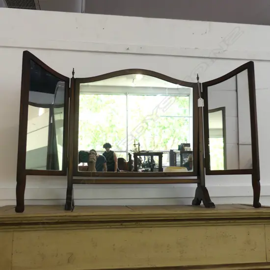 VINTAGE FOLDING MAKEUP MIRROR – W.960mm.