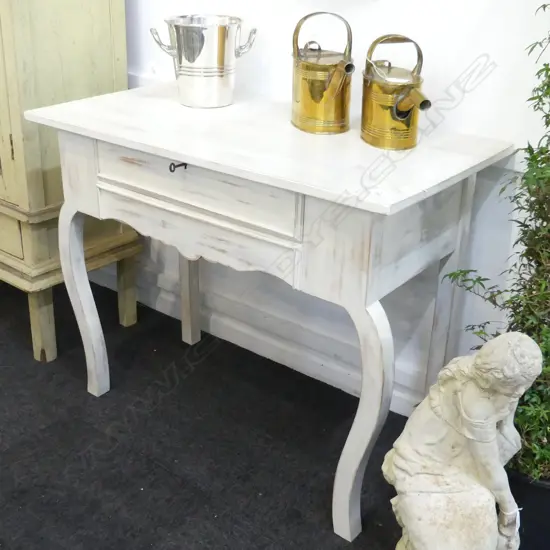 ANTIQUE FRENCH STYLE MODERN WHITE DISTRESSED PAINTED SIDE TABLE