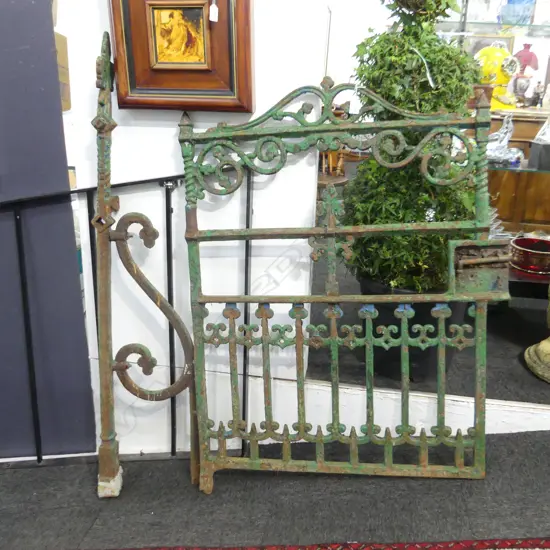 VICT FANCY CAST IRON GATE & POST remains of green paint H.1090mm