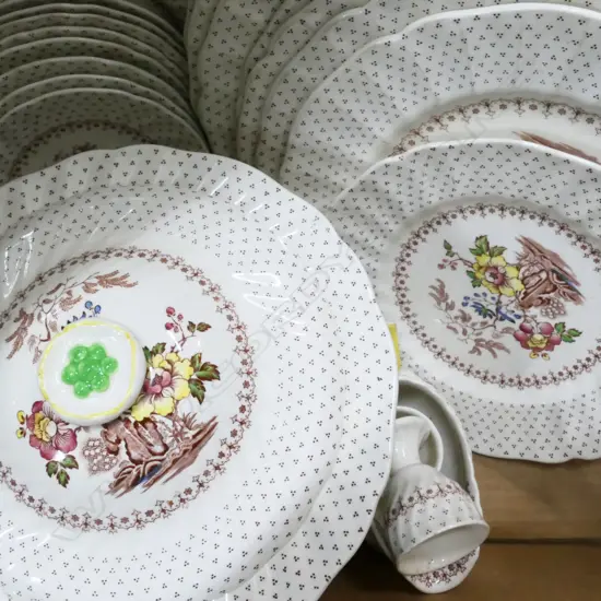 LARGE ROYAL DOULTON 'GRANTHAM' PART DINNER SERVICE