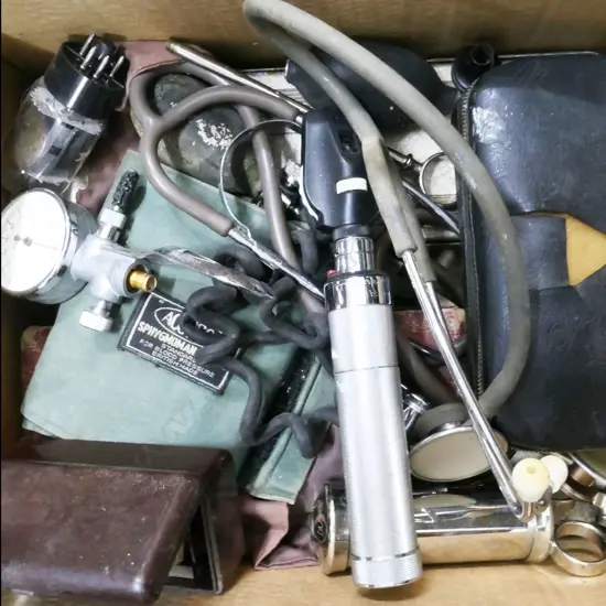 ASST. VINTAGE MEDICAL EQUIPMENT