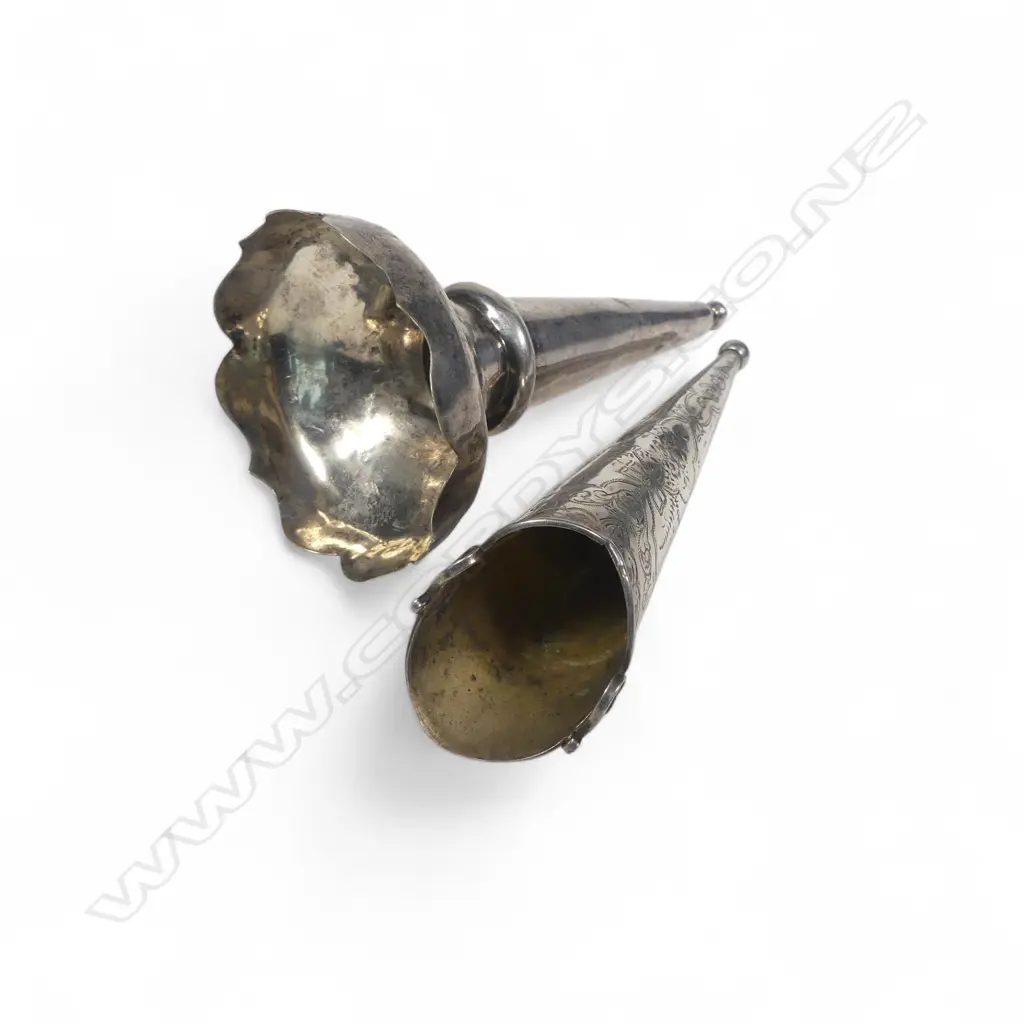 Two Edwardian posy holders, one sterling silver of trumpet shape with engraved decoration, Image 1++
