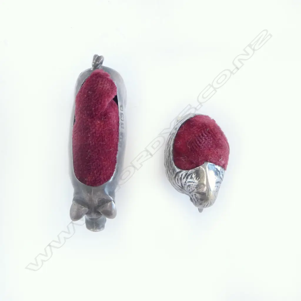 Two miniature silver pin cushions Image 1++