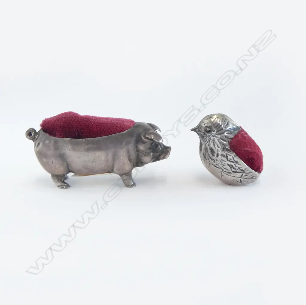 Two miniature silver pin cushions Image 1++