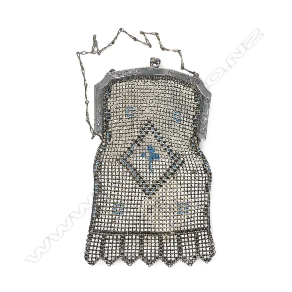 An American 1930s vintage mesh purse, collab design by Elsa Schiaparelli and manufacturer Whiting and Davis, Image 1++