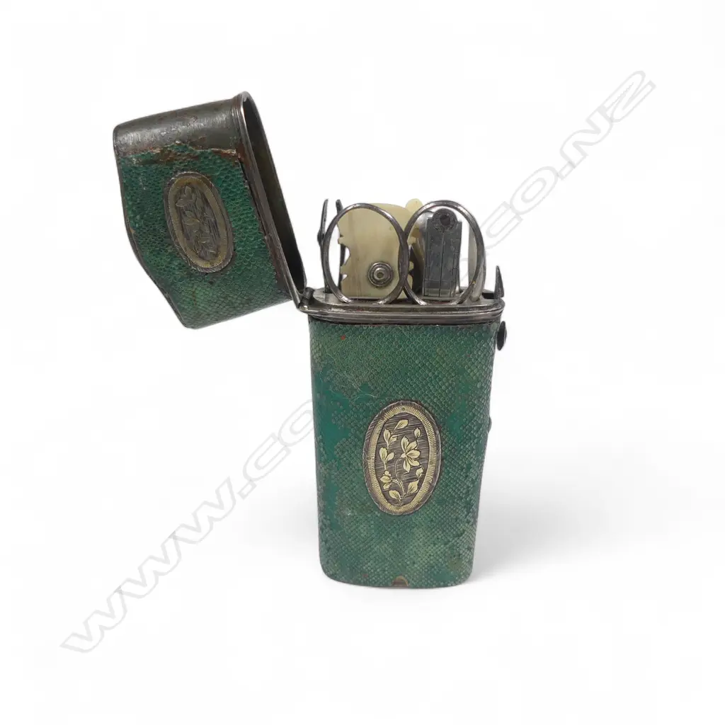 A Georgian period silver mounted emerald green fish skin bound étui, with comprehensive contents, Image 1++