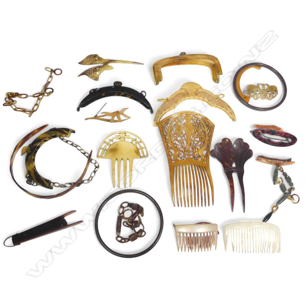 Collection of tortoiseshell and other plastic mantilla comb and pieces for repair Image 1++