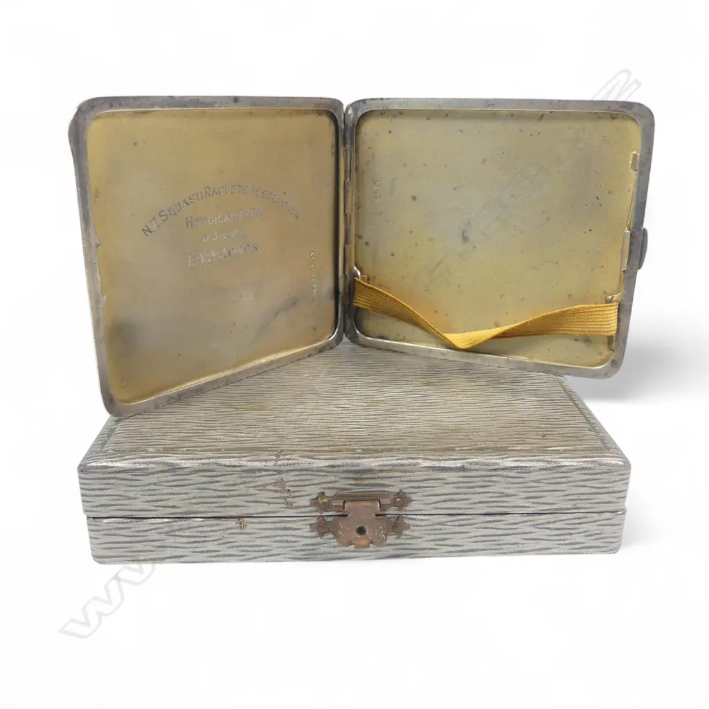 Sterling silver cigarette case and German .800 silver fitted lady's sewing compendium, Image 1++