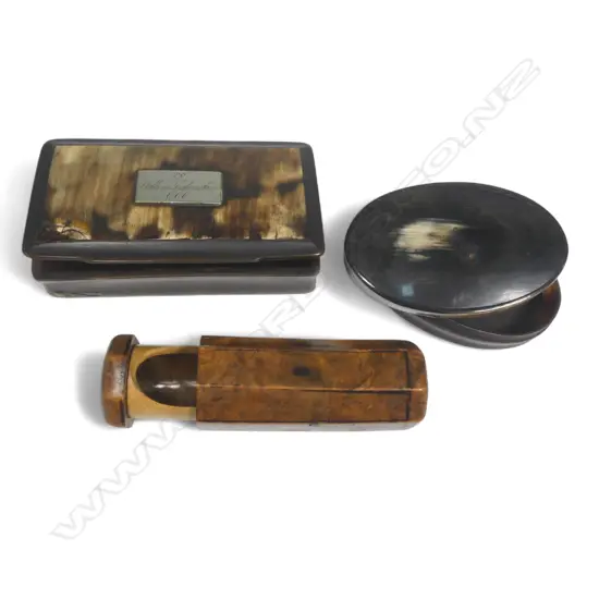 Three snuff boxes, two of horn and one unusual example in burr walnut,