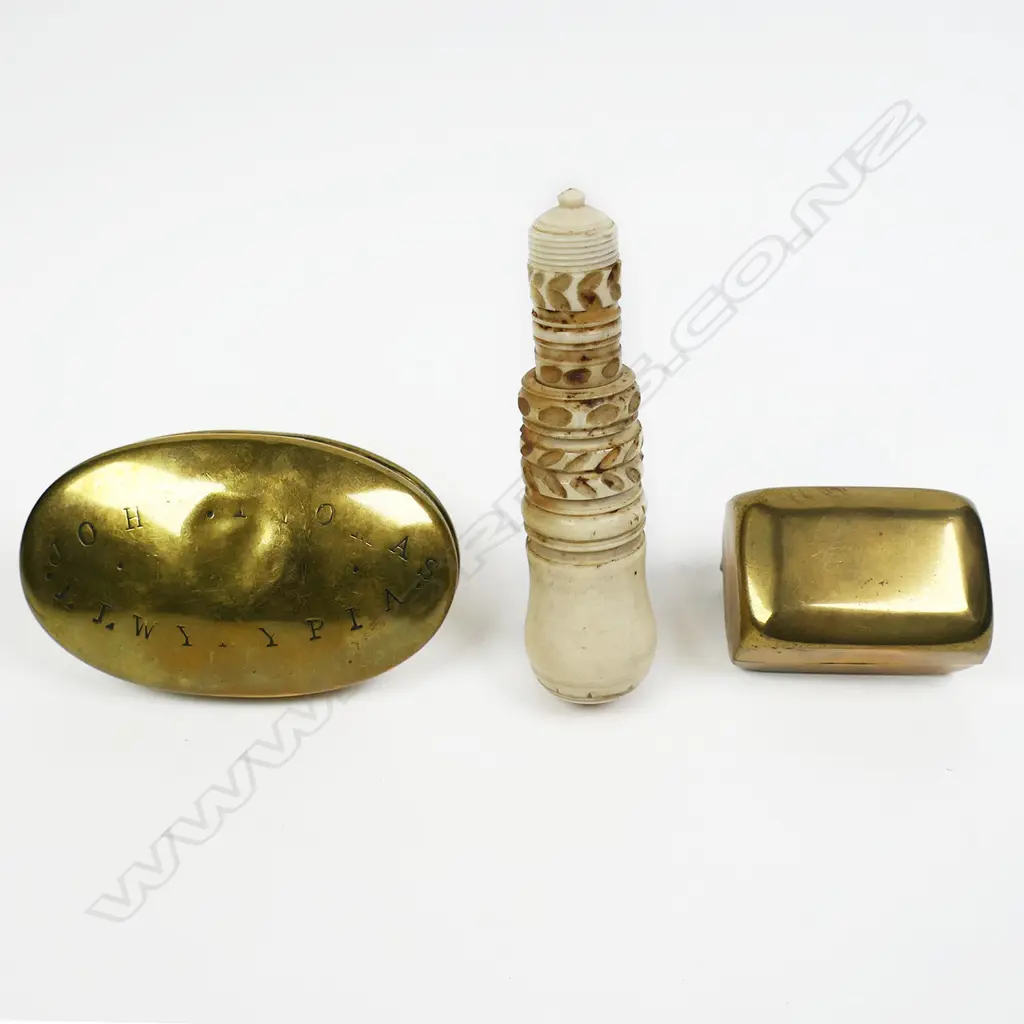 A Welsh coal-miner's brass oval snuff box, another small brass snuff and a bone apple corer, Image 1++