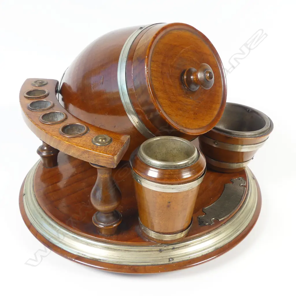 A 19thC European smoker's table top compendium, Image 1++