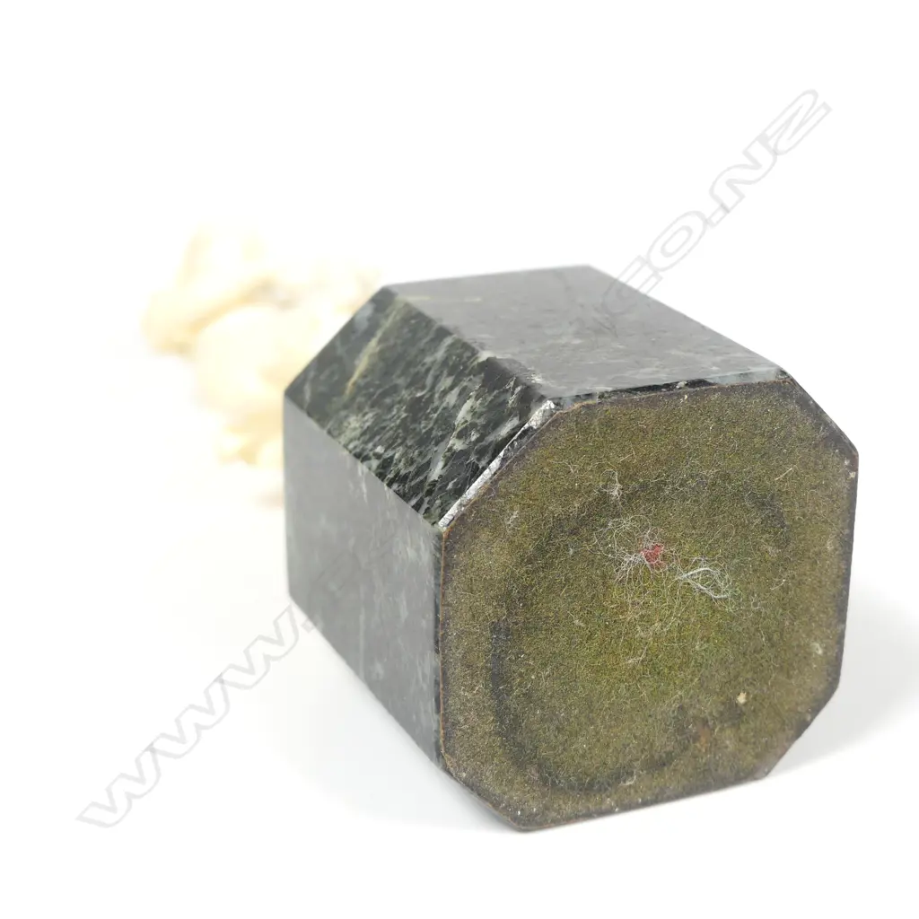 A small fin de siècle ivory sculpture by Ludwig Walther (German Image 1++