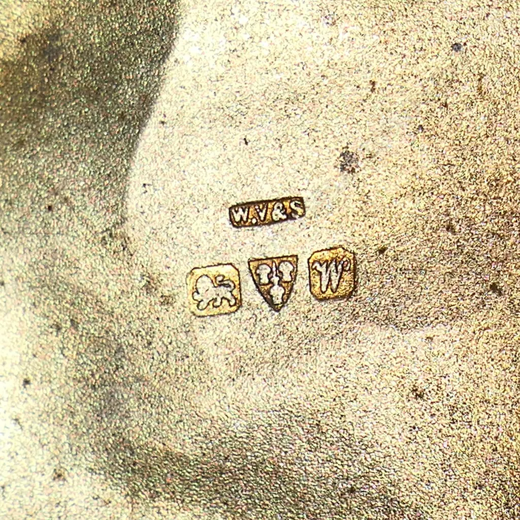 Two sterling silver vesta and a silver cigarette case, all dented. Total 105gm Image 1++