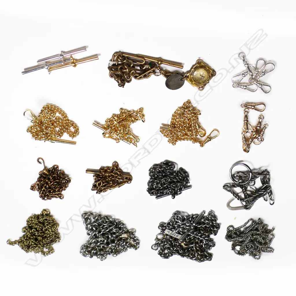 Box of jewellery findings and chain Image 1++