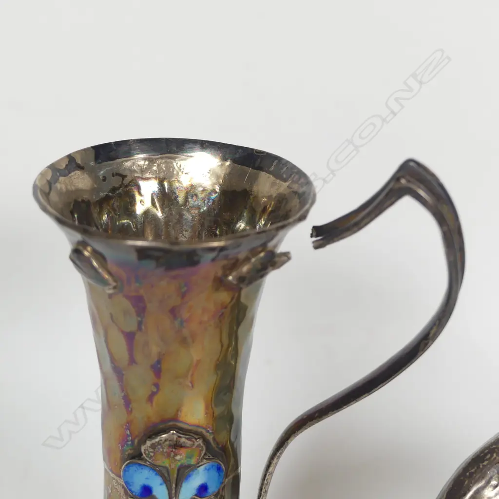 Small Nouveau sterling silver vase Birmingham 1905 (AF); small silver circular frame 1923 (dented) and a heart shape pill box 1911. Image 1++