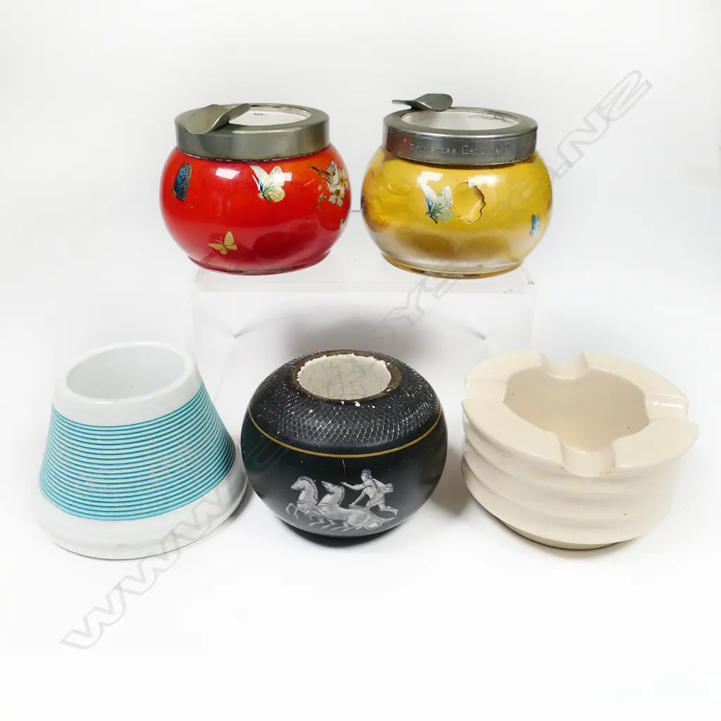 Two Stourbridge glass ashtrays and three ceramic ashtray / vestas Image 1++