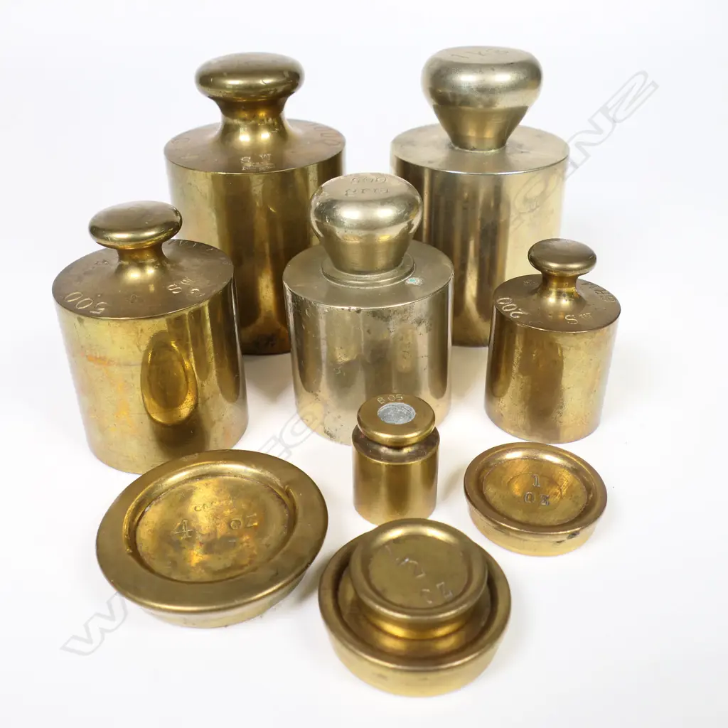 A mixed set of metric cylinder weights and four pan weights 1/2 oz to 4 oz. Image 1++
