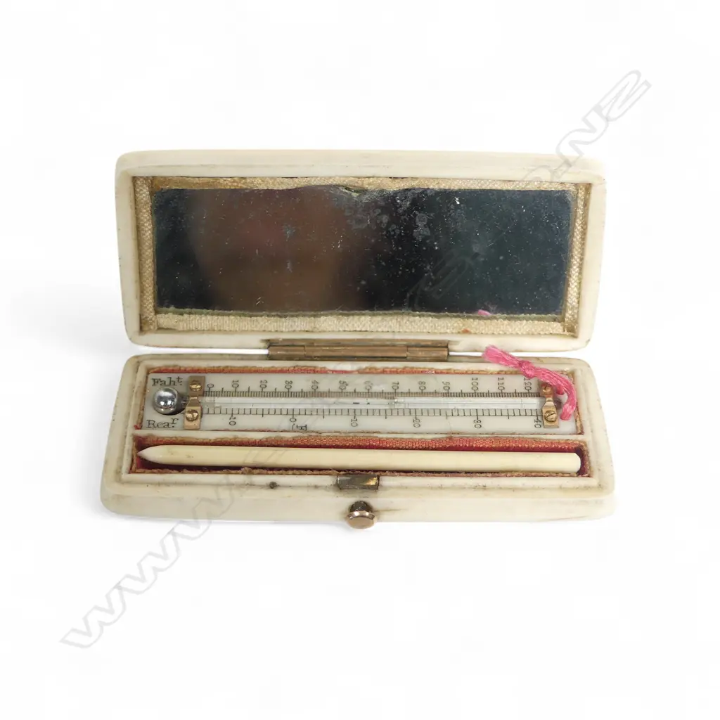 A Georgian period ivory toothpick box set with a compass and holding a miniature thermometer by Robt. Bancks, Image 1++