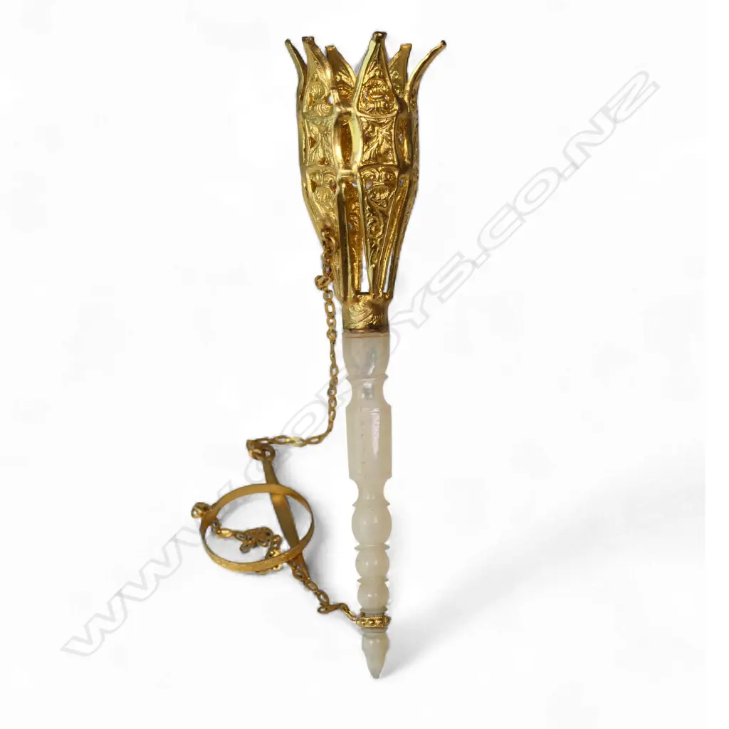 A small French 19th century posy holder, gilded basket on a turned mother of pearl handle with finger ring chain and chained pin. H.90mm Image 1++