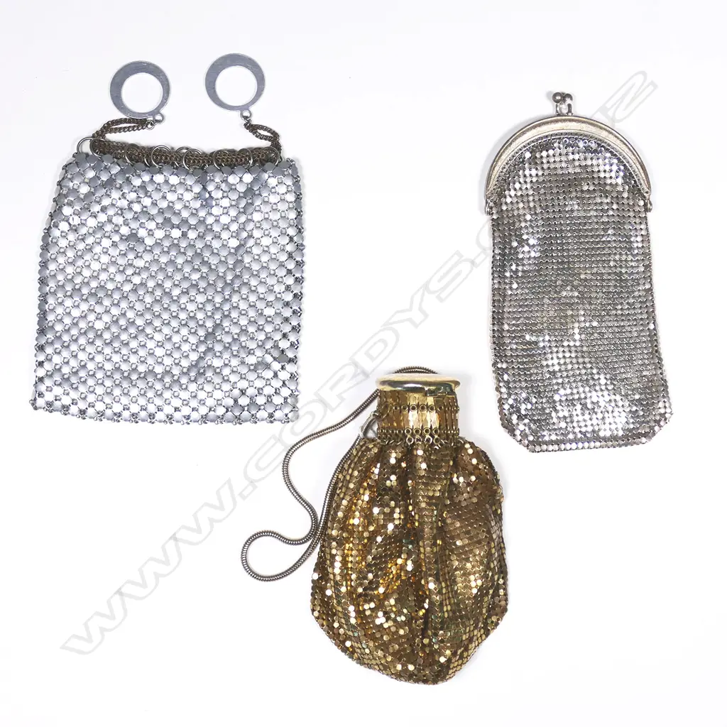 A Whiting & Davis gilt gate-top mesh bag and two 1930s Alu-mesh purses Image 1++