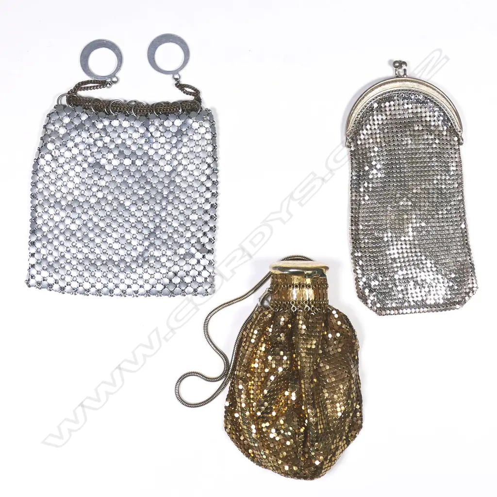 A Whiting & Davis gilt gate-top mesh bag and two 1930s Alu-mesh purses Image 1++