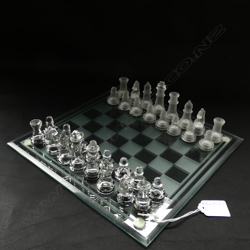 Chess Set. Silver Lustre - Lladro-Canada