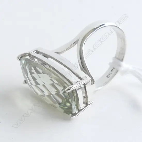 RING - GREEN AMETHYST & 925 SILVER