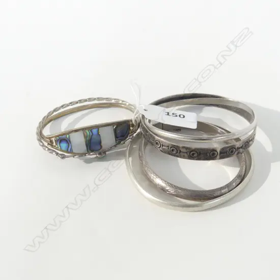 6 STG BANGLES 83 GRAMS