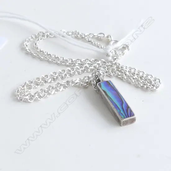 PAUA PENDANT WITH 925 SILVER CHAIN