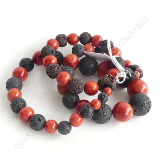 BEADED NECKLACE & BRACELET