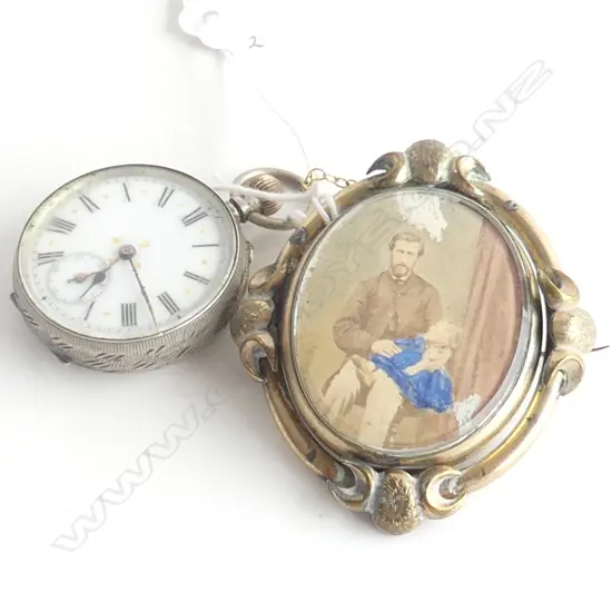 VICTORIAN PINCHBECK PHOTO BROOCH AND SILVER POCKET WATCH (AF)