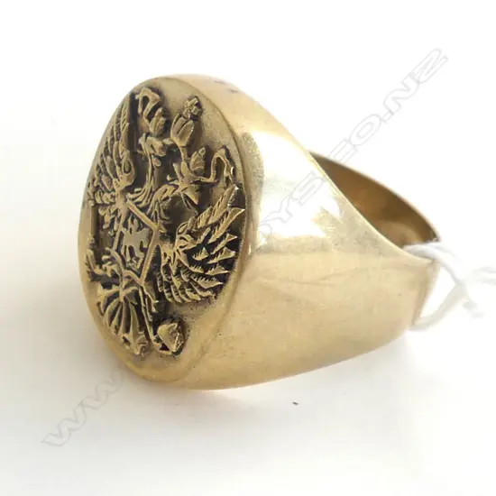 LG GOLD TONE MENS SIGNET RING 
