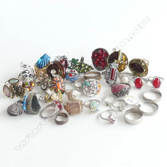 BAG ASST COSTUME JEWELLERY RINGS