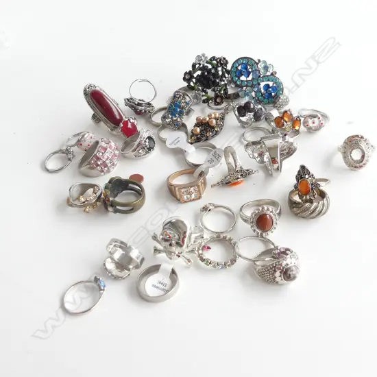 BAG ASST COSTUME JEWELLERY RINGS 