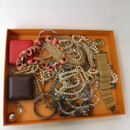 ASST. COSTUME JEWELLERY