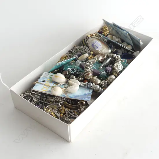 ASST. COSTUME JEWELLERY