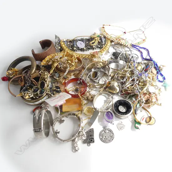 ASST. COSTUME JEWELLERY