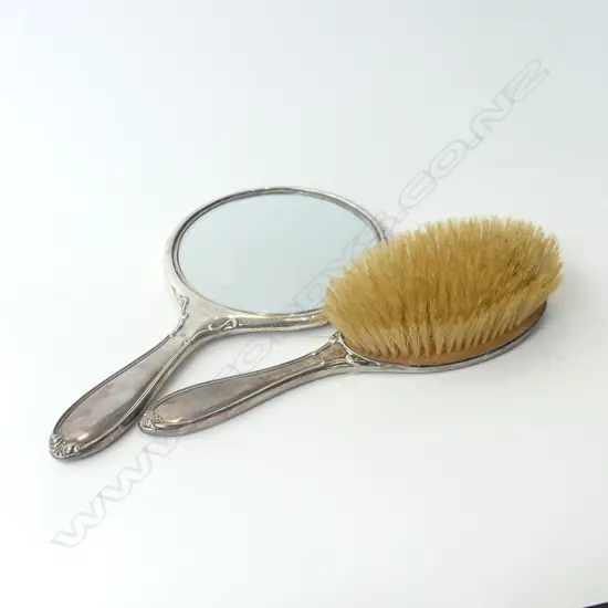 STG SILVER MIRROR & BRUSH 