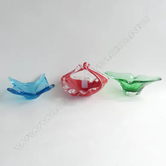 3 MURANO ART GLASS BOWL VASES; RED, BLUE & GREEN W.225mm