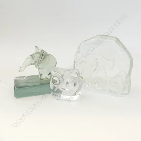 OLD GLASS ELEPHANT ADVERTISING PAPERWEIGHT, GLASS OWL (H 65MM) +REIJMYRE SWEDISH GLASS DEER SCULPTURE 120 X 140MM