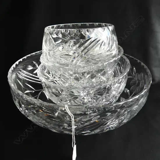 4 CRYSTAL BOWLS LARGEST 290mm dia