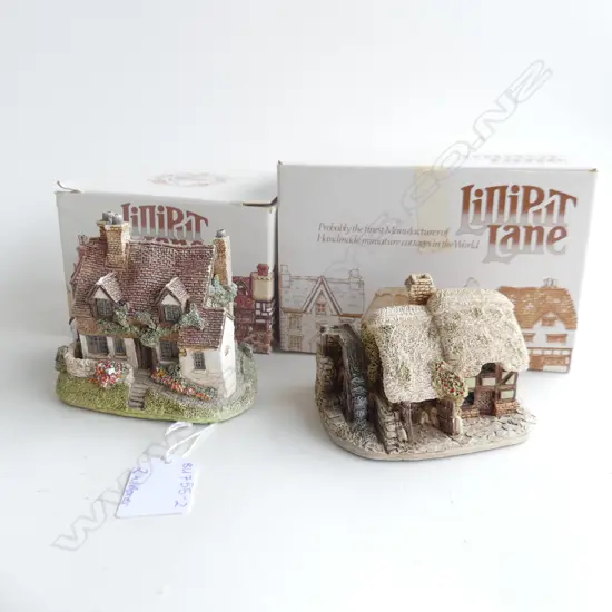 2 LILLIPUT LANE COTTAGES IN ORIGINAL BOXES WITH DEEDS