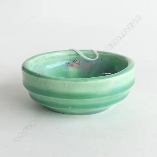 BRIAR GARDNER SMALL GREEN GLAZED BOWL red highlights Dia.80mm.
