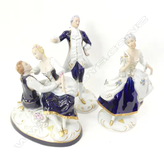 3 ROYAL DUX FIGURINES; 2 COUPLES (PR + FIGURE GROUP) H.220mm
